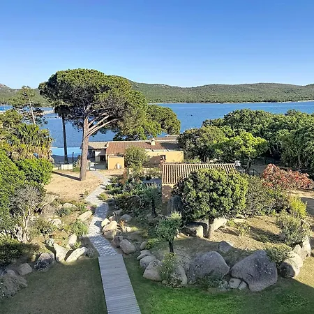 Appt T3 Terrasse Dans Bord De Avec Piscine 아파트