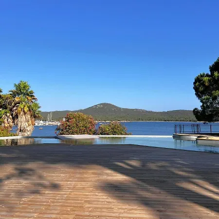 Appt T3 Terrasse Dans Bord De Avec Piscine Apartment