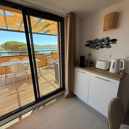 Lägenhet Appt T3 Terrasse Dans Bord De Avec Piscine *