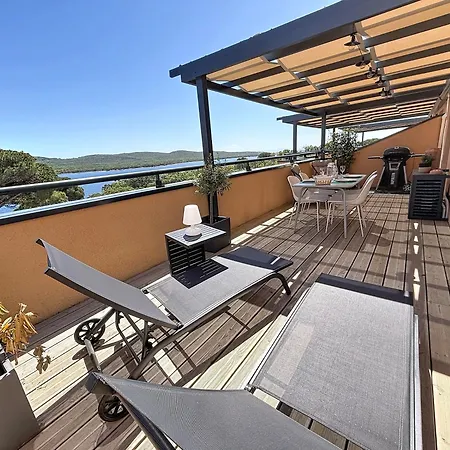 Appt T3 Terrasse Dans Bord De Avec Piscine