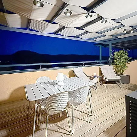 Appt T3 Terrasse Dans Bord De Avec Piscine *