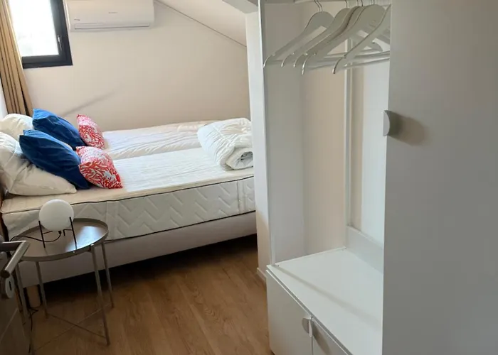 Apartment Appt T3 Terrasse Dans Bord De Avec Piscine